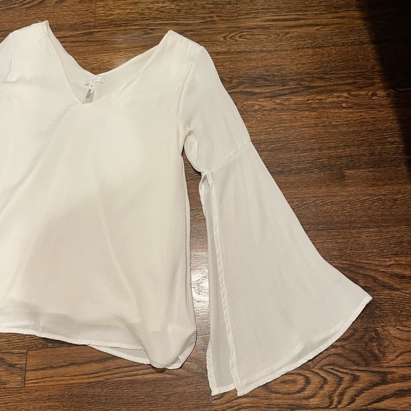 Leith Split Bell Sleeve Blouse - Picture 6 of 6